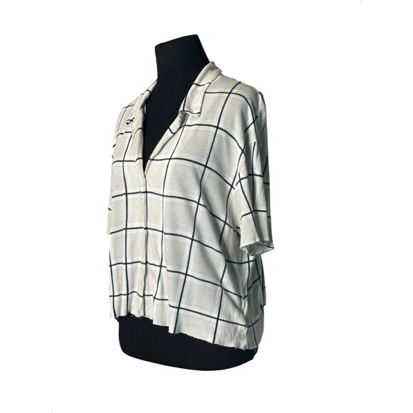 Urban Outfitters cream black plaid button short sleeves shirt size Large - Picture 10 of 13